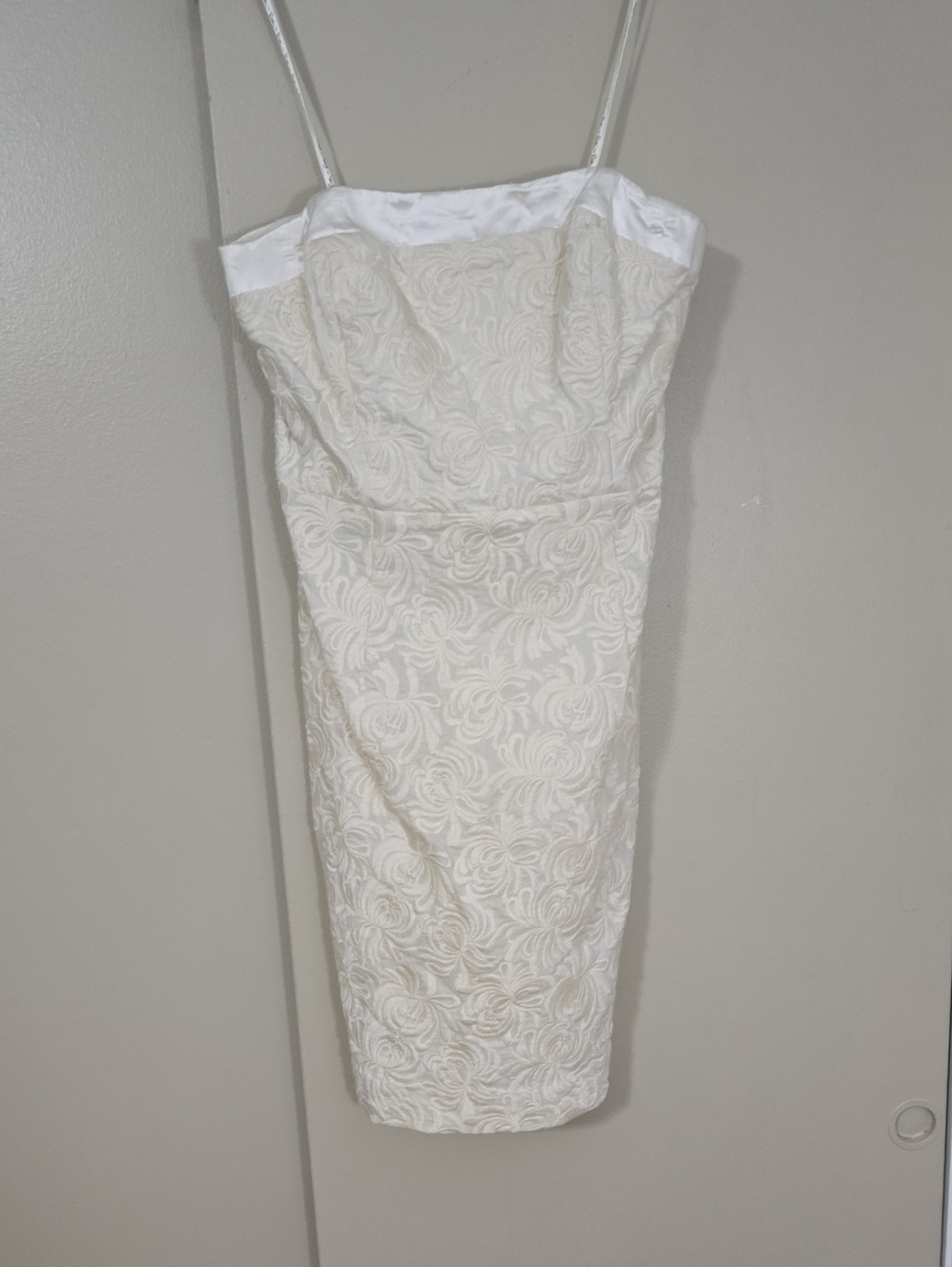 Lilly Pulitzer Elegant Ivory Floral Embroidered Strapless Sheath Dress Size 6